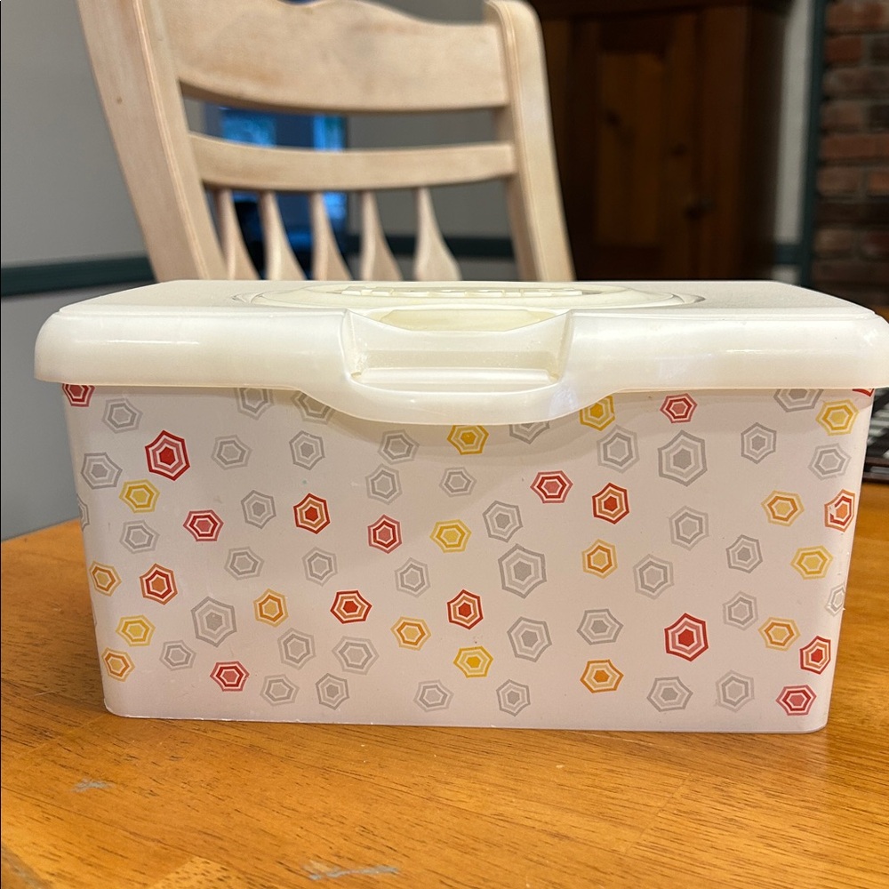 HUGGIES WIPES CONTAINER YELLOW HEXAGONS DOTS PRINT EMPTY PLASTIC REFILLABLE